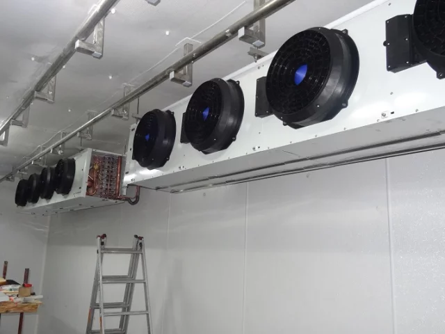 Montaż chłodni oraz mroźni w Zlewanicach