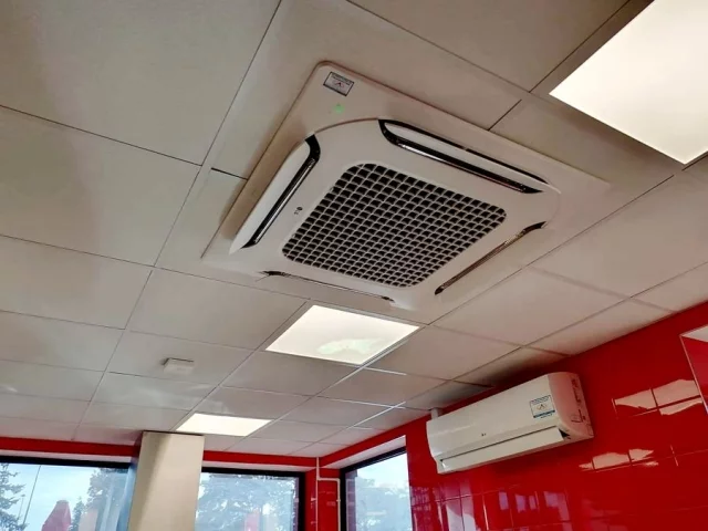 Montaż instalacji klimatyzacji na Stacji Paliw