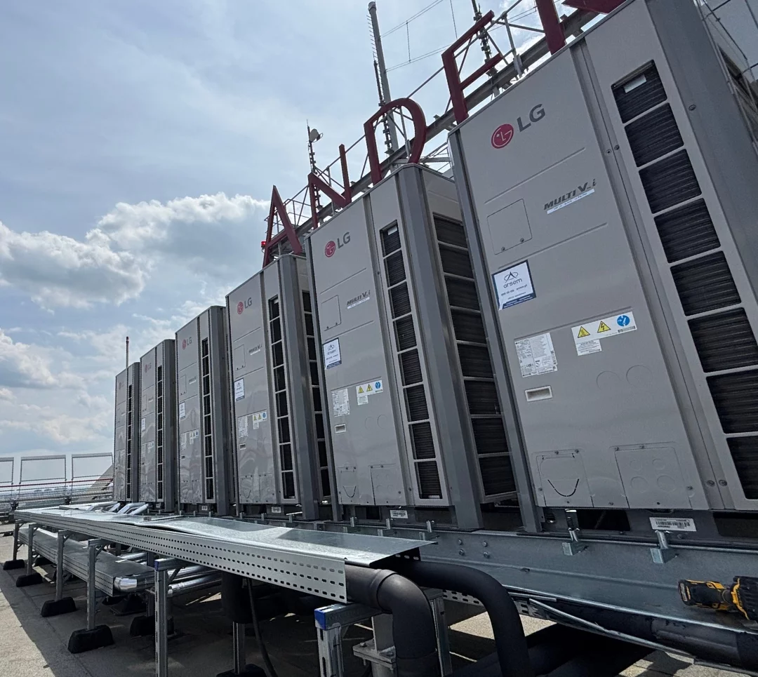 Klimatyzacja Zgierz - System LG VRF na dachu – jednostki zewnętrzne klimatyzacji