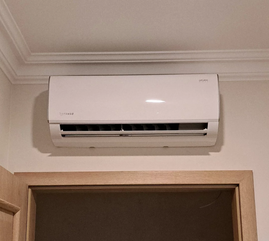 Montaż klimatyzacji w apartamentach na wynajem w centrum Łodzi przy Piotrkowskiej